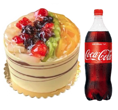 4 ile 6 kişilik karışık mevsim meyveli yaş pasta 1 lt cola usta ellerden çıkan şık sunum. pasta