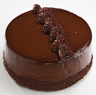 Yoğun Çikolata Aromalı 6–9 Kişilik Çikolatalı Yaş Pasta pasta
